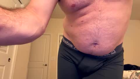 Snapshot of cuban2_slut chatting on 12-17-25, 05:24 Cubantoo online show from 12-17-25, 05:24