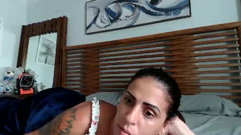 cubanrican1 online show from 09-25-25, 05:49