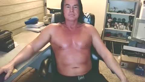 Snapshot of cucuforcocopuffs chatting on 05-17-26, 04:54 Yup... kinda old but Stop in and say hello online show from 05-17-26, 04:54