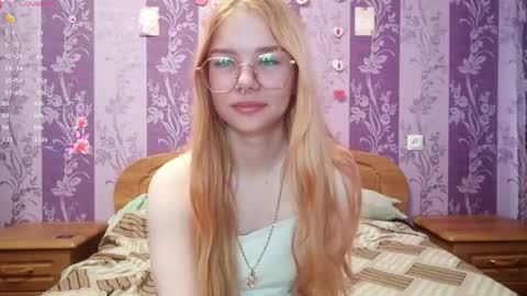 Sia online show from 11-13-25, 07:18