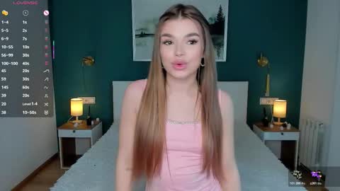 Silvia online show from 03-26-26, 07:36