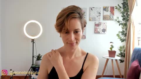 Leonela online show from 09-12-25, 03:12