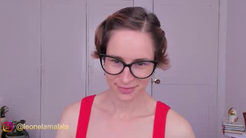 Leonela online show from 10-14-25, 05:47