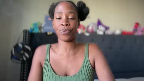 Snapshot of cum2charmxx chatting on 04-30-26, 12:39 cum2charmxx online show from 04-30-26, 12:39