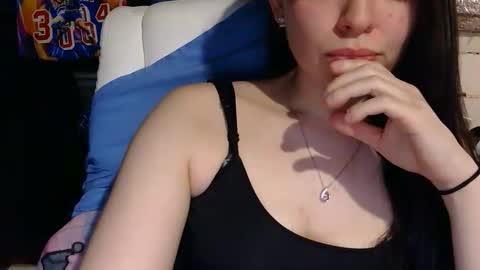 Snapshot of cum4angela chatting on 05-06-26, 05:25 Angela online show from 05-06-26, 05:25