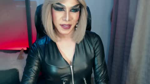 Snapshot of cum_4youbaby chatting on 02-25-25, 07:03 CUMMELA SLUTI online show from 02-25-25, 07:03