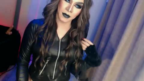 Snapshot of cum_4youbaby chatting on 09-15-25, 12:27 CUMMELA SLUTI online show from 09-15-25, 12:27