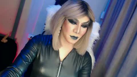 Snapshot of cum_4youbaby chatting on 09-23-25, 05:49 CUMMELA SLUTI online show from 09-23-25, 05:49