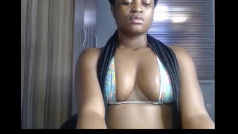 Snapshot of cum_ebony_petitxx chatting on 10-21-25, 07:42 cath online show from 10-21-25, 07:42