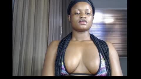 Snapshot of cum_ebony_petitxx chatting on 10-22-25, 07:19 cath online show from 10-22-25, 07:19