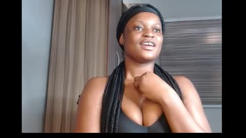 Snapshot of cum_ebony_petitxx chatting on 10-29-25, 07:21 cath online show from 10-29-25, 07:21