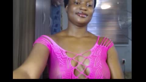 Snapshot of cum_ebony_petitxx chatting on 11-11-25, 07:41 cath online show from 11-11-25, 07:41