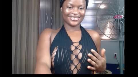 Snapshot of cum_ebony_petitxx chatting on 11-18-25, 07:13 cath online show from 11-18-25, 07:13