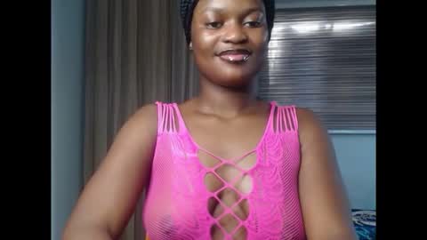 Snapshot of cum_ebony_petitxx chatting on 12-04-25, 07:17 cath online show from 12-04-25, 07:17