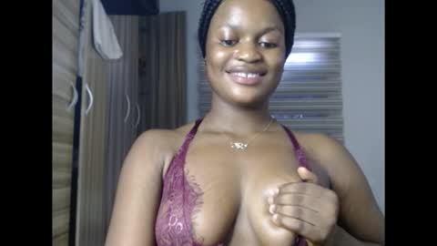 Snapshot of cum_ebony_petitxx chatting on 12-14-25, 02:44 cath online show from 12-14-25, 02:44