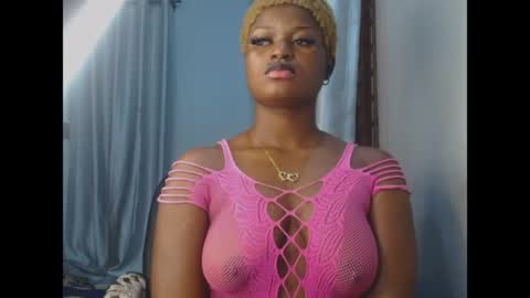Snapshot of cum_ebony_petitxx chatting on 06-25-26, 07:02 cath online show from 06-25-26, 07:02