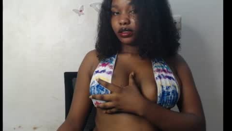 Snapshot of cum_ebony_xxxpetit chatting on 07-10-26, 01:32 Teeha online show from 07-10-26, 01:32