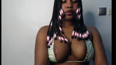 Snapshot of cum_ebony_xxxpetit chatting on 08-05-26, 01:08 Teeha online show from 08-05-26, 01:08