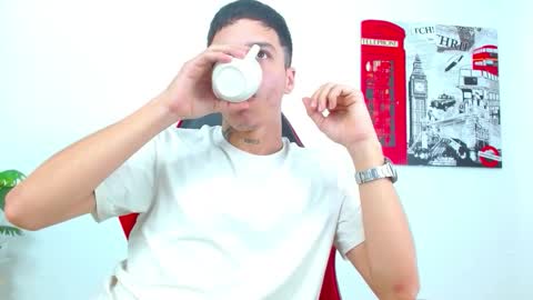 cumandres online show from 02-25-26, 03:21