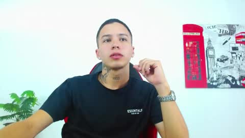 cumandres online show from 04-22-26, 03:02