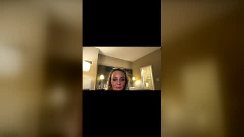cumguzzlingskank online show from 04-04-26, 05:49