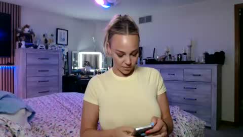 cumguzzlingskank online show from 06-18-26, 09:19