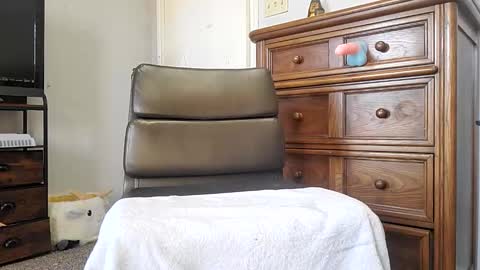 Snapshot of cummfights chatting on 12-12-24, 06:10 Charlie Mitchell online show from 12-12-24, 06:10