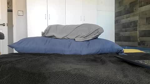 Snapshot of cummfights chatting on 12-15-25, 05:50 Charlie Mitchell online show from 12-15-25, 05:50