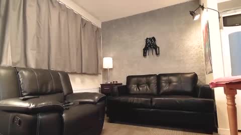 Snapshot of cummichael87 chatting on 12-28-24, 06:50 MichellCock online show from 12-28-24, 06:50