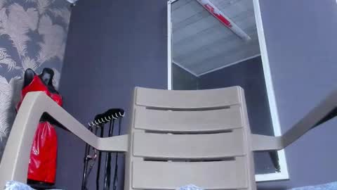 Snapshot of cumming_tiffani chatting on 09-23-25, 01:47 cumming tiffani online show from 09-23-25, 01:47