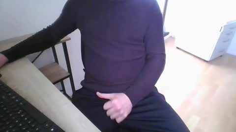 Snapshot of cumrocco009 chatting on 02-04-25, 10:21 cumrocco online show from 02-04-25, 10:21