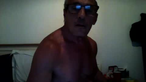 Snapshot of cumseeme002 chatting on 08-02-26, 11:41 Alan online show from 08-02-26, 11:41
