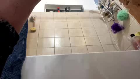 Snapshot of cumsinmealot chatting on 03-02-25, 12:01 Aprilia online show from 03-02-25, 12:01