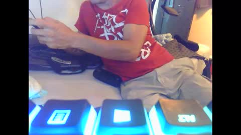 Snapshot of cumslutboi27 chatting on 10-06-25, 03:37 cumslutboi27 online show from 10-06-25, 03:37