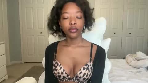 Anna online show from 10-26-25, 02:45