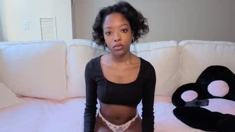 Anna online show from 10-29-25, 01:35