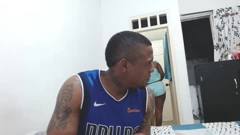 dominic and julieta... independent models online show from 01-28-25, 10:45