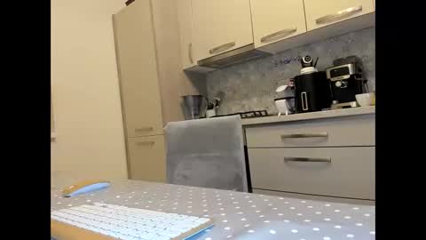 maria  alex online show from 10-28-25, 11:18