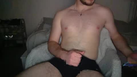 Snapshot of curiousharryxx chatting on 12-27-24, 09:43 BritishHarry online show from 12-27-24, 09:43