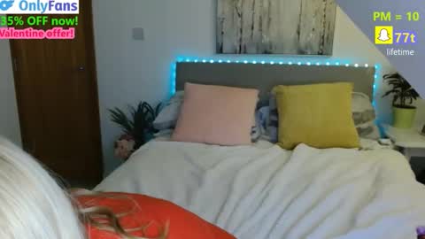 FREE Instagram dancingneighbour online show from 02-15-26, 10:50