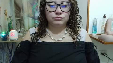 Vannesa online show from 04-24-26, 03:42