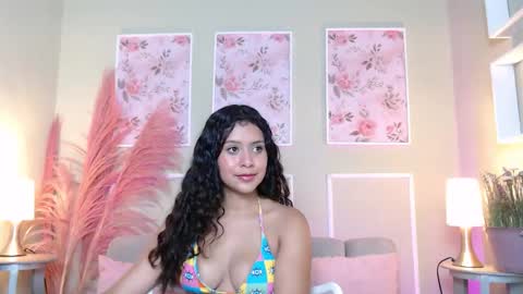 Snapshot of curlydani chatting on 10-06-25, 07:00 DANI online show from 10-06-25, 07:00