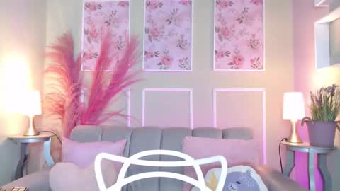 Snapshot of curlydani chatting on 10-27-25, 07:07 DANI online show from 10-27-25, 07:07