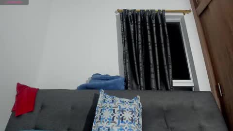 Snapshot of curt_x chatting on 10-16-25, 05:30 Curt online show from 10-16-25, 05:30