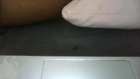 Snapshot of curvey_brown_girl chatting on 04-29-26, 04:00 curvey_brown_girl online show from 04-29-26, 04:00