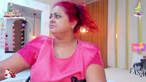 Snapshot of curvy_beauty_ chatting on 12-14-24, 11:29  Hanna  online show from 12-14-24, 11:29