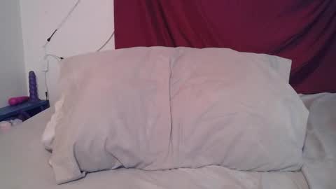 Snapshot of curvygamerceline chatting on 09-08-25, 06:29 Celine Fawe online show from 09-08-25, 06:29