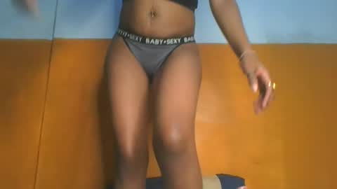 curvylyin online show from 10-12-25, 03:00