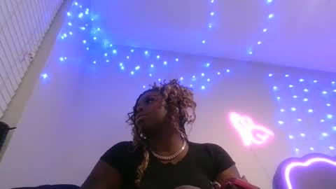 Snapshot of curvyychocolate chatting on 01-30-25, 02:27 curvyychocolate online show from 01-30-25, 02:27