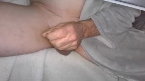 Snapshot of cut_guy64 chatting on 01-11-25, 06:03 Cut Guy online show from 01-11-25, 06:03